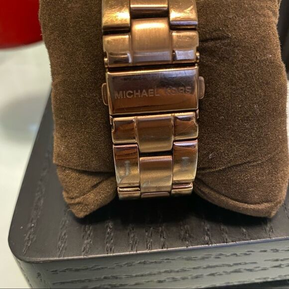 Michael Kors | Women’s Dylan Rose Gold Tone MK-5412 Watch Stainless Steel - Picture 3 of 12